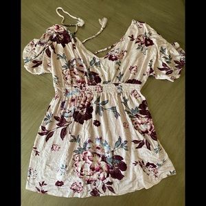 Jessica Simpson tie back maternity top size xs